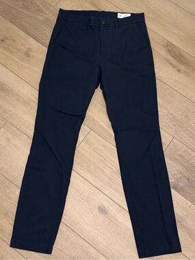 GAP Men's Chinos in Navy Blue